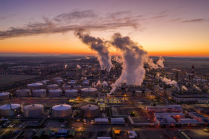 Emissioni di gas serra, gli istituti finanziari possono fare molto di più per ridurle Emissioni di gas serra, gli istituti finanziari possono fare molto di più per ridurle