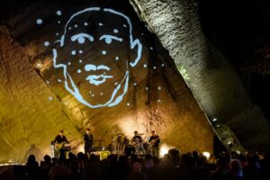 Natura e cultura: il progetto di Etica Sgr con la Tones on the Stones Natura e cultura: il progetto di Etica Sgr con la Tones on the Stones