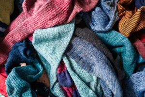 Fast Fashion, l’industria che distrugge ambiente e diritti umani