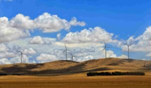 La transizione energetica come investimento per difendere l’economia dalla crisi geopolitica